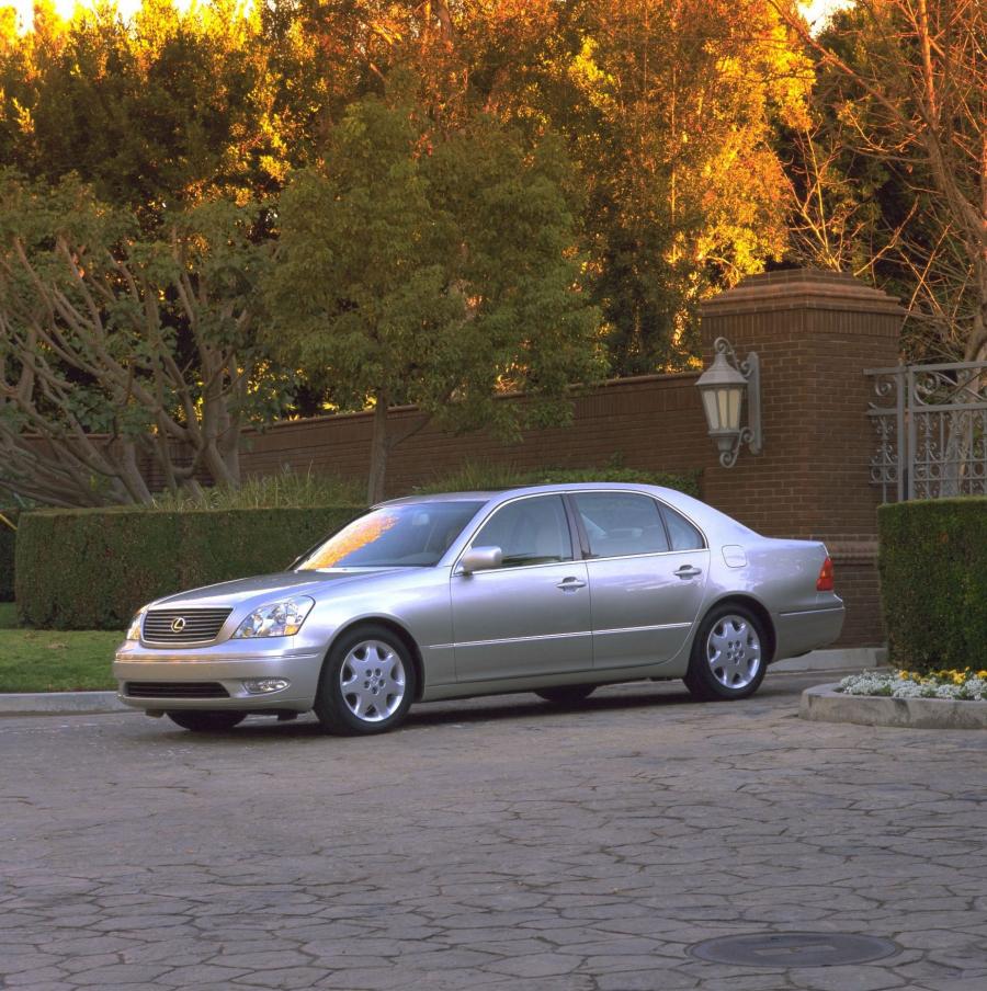  Lexus LS430 2001 года  (фото 48 из 56)